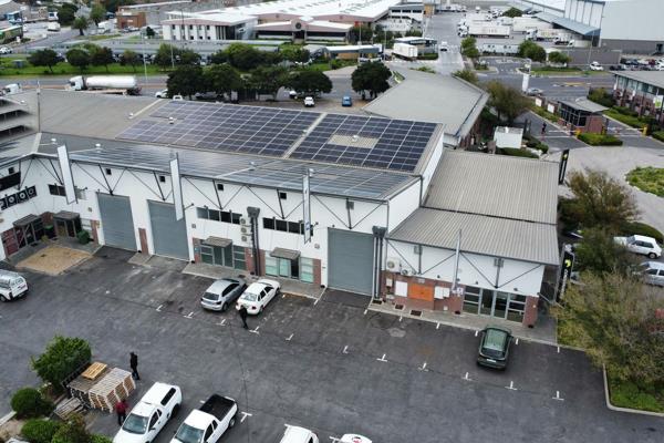 This functional and well-located unit in the sought-after Spearhead Business Park offers ...