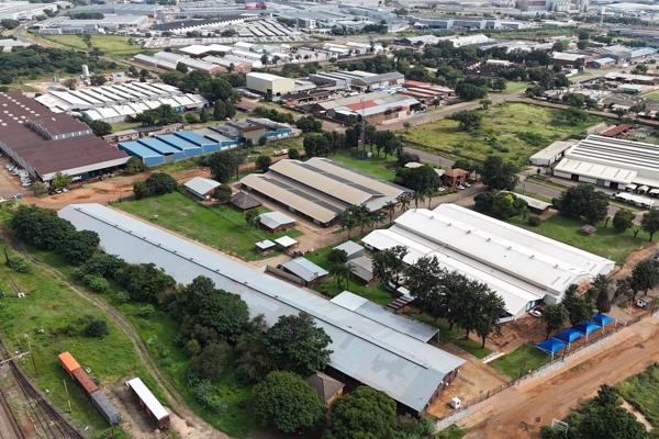 This prime 3992m&#178; industrial warehouse located in the highly sought-after Trio ...