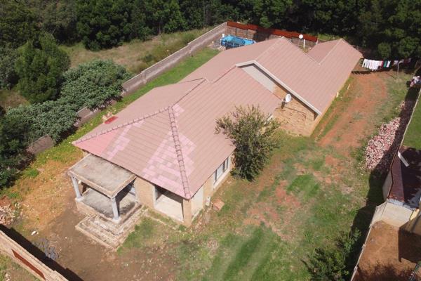 Owner is asking R 1 500 000, Willing to consider R 1450 000.
This well-appointed home offers a spacious yard, perfect for outdoor ...