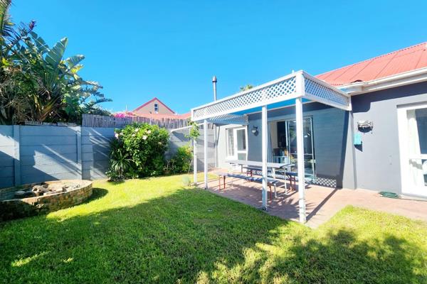Tucked away in the charming San Martine estate with 24-hour manned security, this fully furnished haven offers the perfect blend of ...