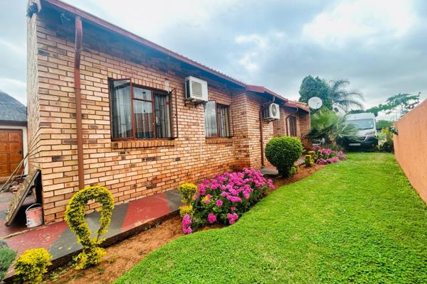 This charming and compact 2-bedroom house in The Orchards offers a perfect blend of simplicity and functionality. The property features ...