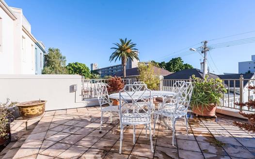 3 Bedroom House for sale in Green Point