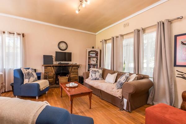 Viewing by appointment with agent only, including show houses. Please contact the agent to arrange a viewing. Sole Exclusive ...