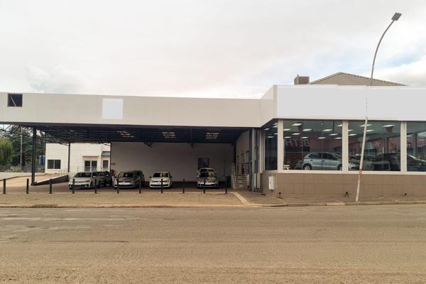This exceptional commercial property is strategically located on the N5 national road through Bethlehem, a key route connecting the ...