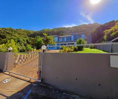 House for sale in Blue Horizon Bay
