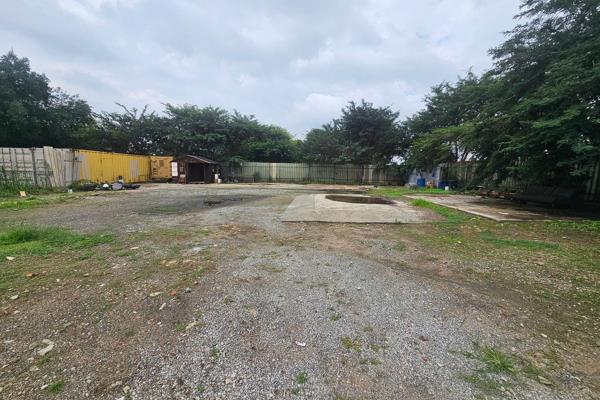 This well-maintained industrial yard is now available to let in the established ...