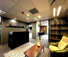 Commercial ƽ̨ for sale in Nieuw Muckleneuk