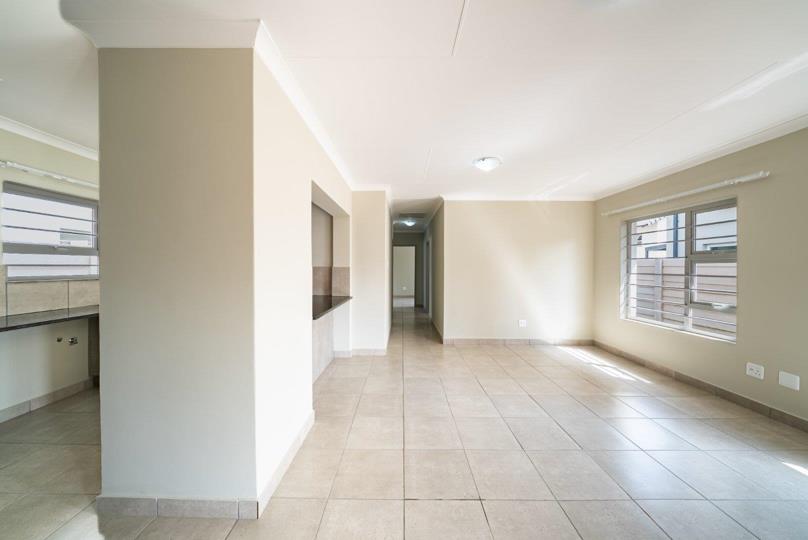 Listing number: P24-117349801, Image number: 2