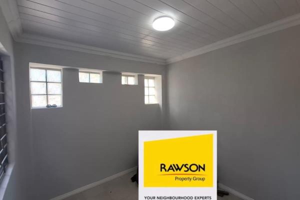 Please Note The Main house is also being Tenanted 

The Bachelor Pad / Granny , Ideal for a professional single person or a couple with ...