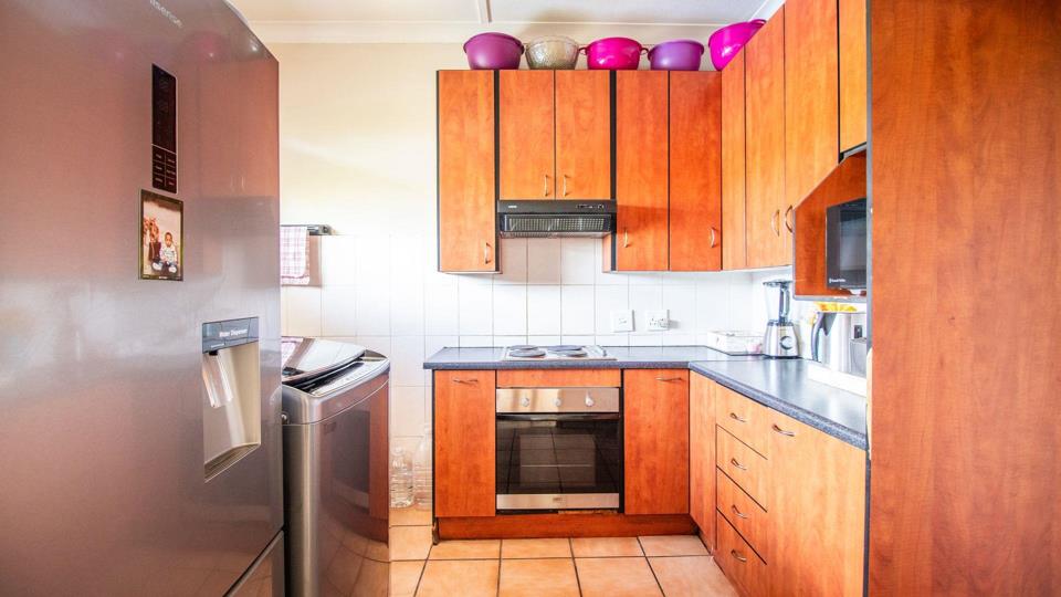 Listing number: P24-115370326, Image number: 2