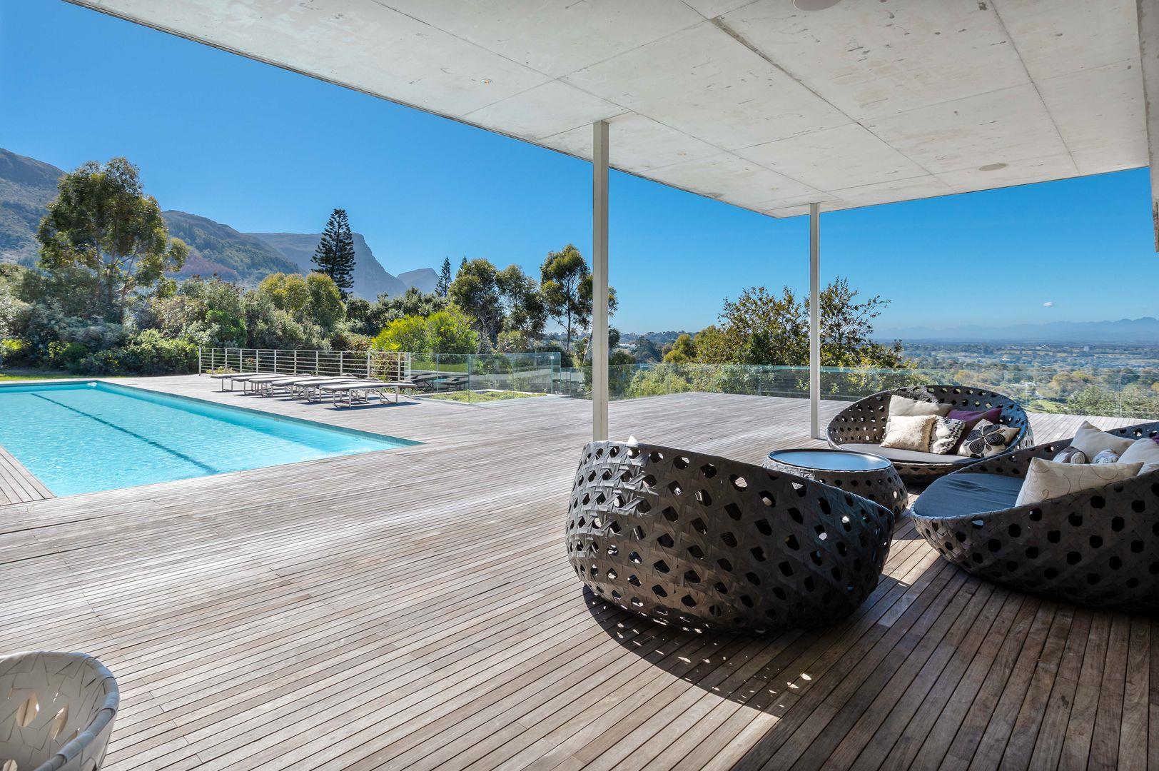 Photo of 5 Bedroom House to rent in Constantia