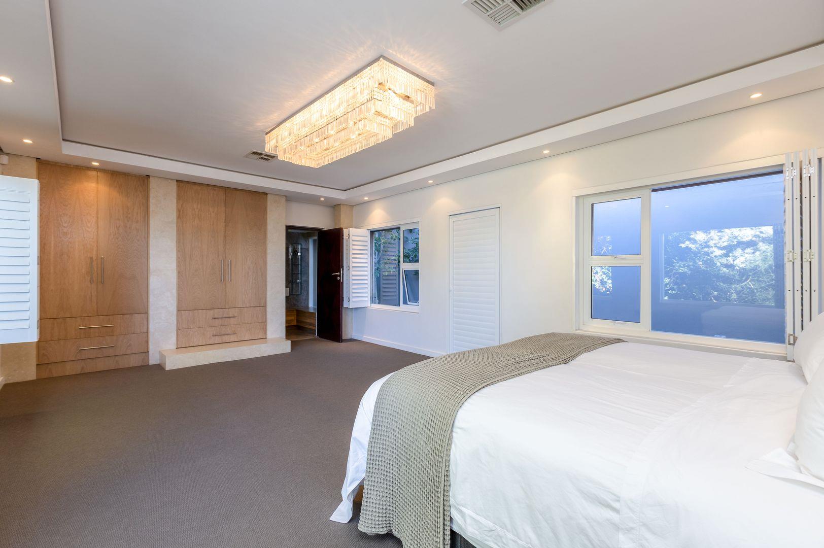 Photo of 5 Bedroom House to rent in Constantia
