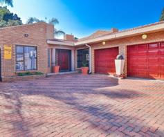 House for sale in Lakefield