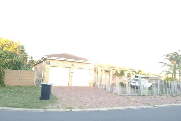 A big corner house with a double garage and a parking space that accomodates 4 vehicles. ...
