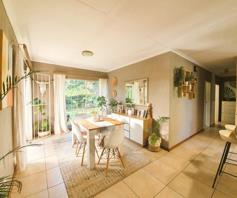 Townhouse for sale in Die Hoewes