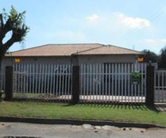 House for sale in Sunnyridge