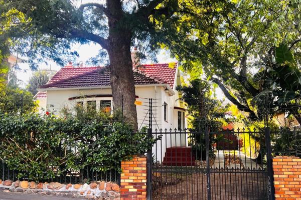 Rare opportunity alert.....
located in a quiet side street just off  Kloof street, this ...