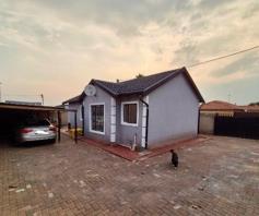 House for sale in Vosloorus