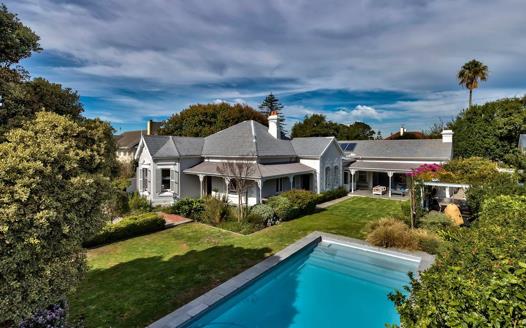 4 Bedroom House for sale in Rondebosch