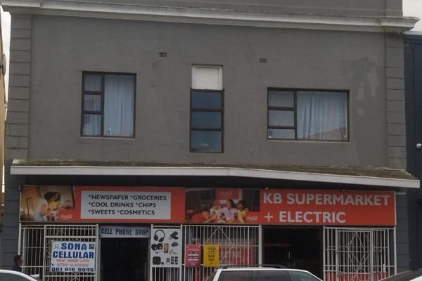 This is a uniqe oppertunity for investors 

mixed use
retail store 
rooms for ...