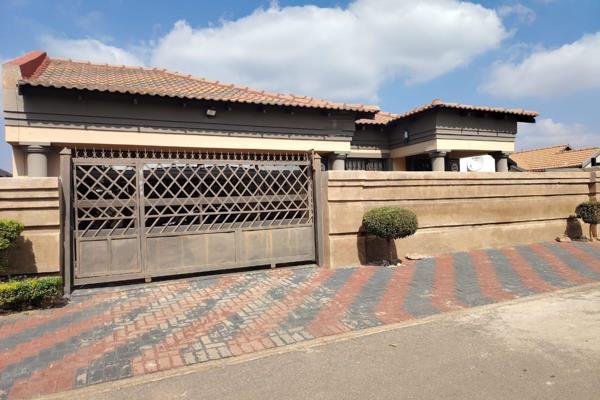 Thoka Properties is offering a 12-month rental for an unfurnished house, perfect for individuals or families looking for a comfortable ...