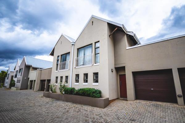 2 BEDROOM DUPLEX FOR SALE IN HERITAGE HILL ESTATE

SOLE AND EXCLUSIVE MANDATE

This cosy ...