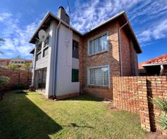 Townhouse for sale in Raslouw AH