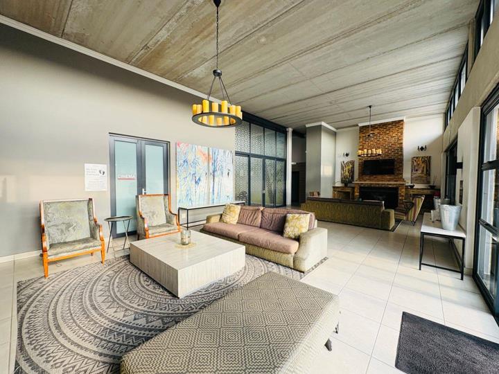 Listing number: P24-117622569, Image number: 2, Image