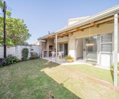 Townhouse for sale in Nahoon