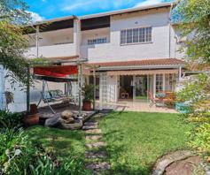 Townhouse for sale in Craighall Park