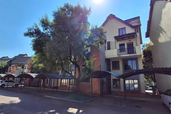 A MUST SEE, BEAUTIFUL APARTMENT FOR SALE

Experience the ultimate in modern living in this beautiful unit, situated in a secure and ...