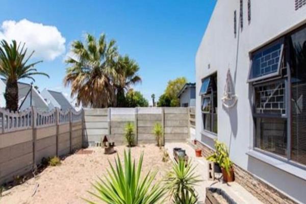 Going on Auction: Wednesday 28 May 2025
Reserve Price: R1 650 000.00 (All offers will be reviewed)
Expected Opening Bid: R1 400 ...