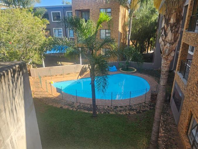 3 Bedroom Townhouse for Sale in Mulbarton