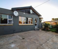House for sale in Manor Heights