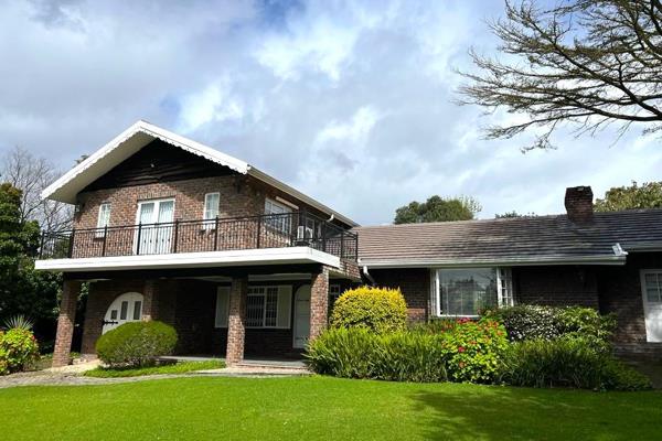 This beautifully maintained home offers the perfect blend of space, comfort, and versatility—ideal for extended families or those who ...