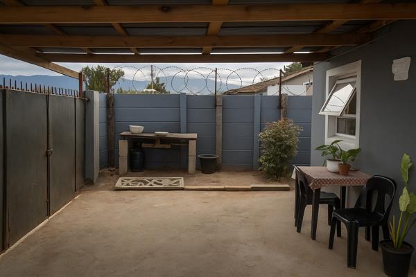 This well-located property in Roodewal offers excellent value and potential. It features:

3 Bedrooms

Living ...