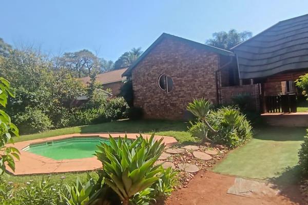 Discover comfort, privacy, and convenience in this spacious 510 sqm property, perfectly positioned near schools, shops, and public ...