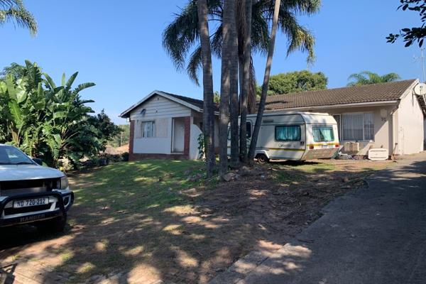 Unleash the Potential in Yellowwood Park

Brilliant Fixer Upper Awaits!

Get ready to roll up your sleeves and embrace an opportunity ...