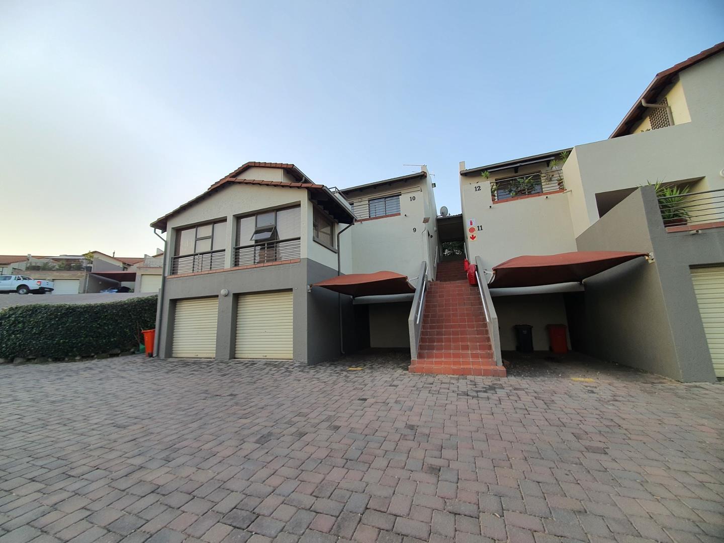 2.5 Bedroom Townhouse for sale in Linksfield Ridge - P24-115572724