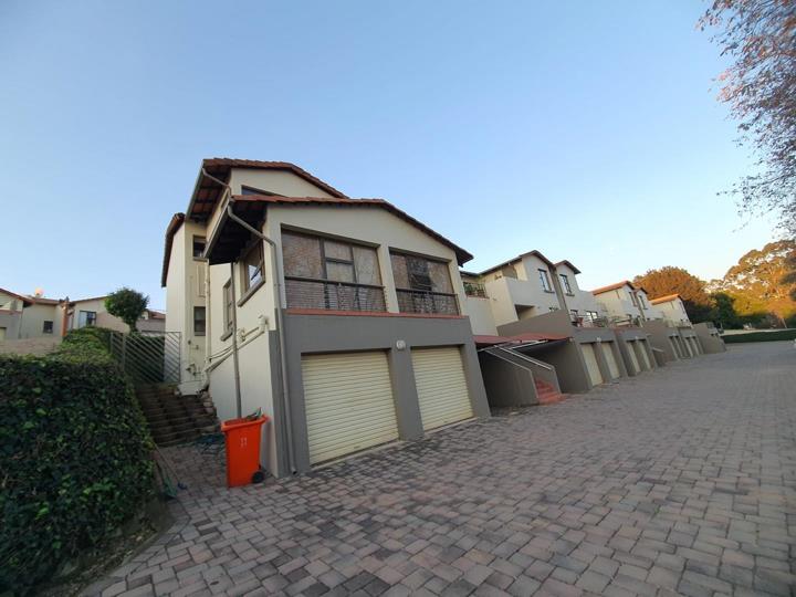 2 Bedroom Townhouse for sale in Linksfield Ridge - P24-115572368