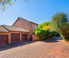 Townhouse for sale in Weltevreden Park