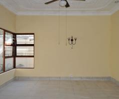 House for sale in Orange Grove