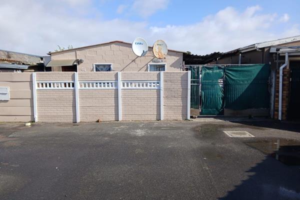Excellent Investment Opportunity – Dual Living with Steady Rental Income
This well-positioned property offers two separate flats on one ...