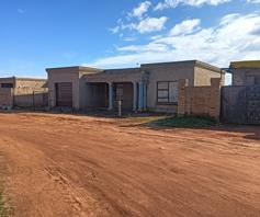 House for sale in Langaville