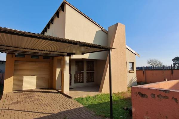 This beautifully designed 2-bedroom home is located in a secure, access-controlled complex in the heart of Tasbet Park Extension 2. The ...