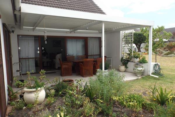 3 Bedroom Home (separate fully contained flatlet) to rent in Eastcliff
77 Berg ‘n See ...