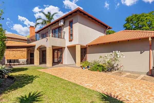 It&#39;s a Family Affair!

Located in the heart of North Riding, this beautiful freehold home sits in the highly sought-after Camargue Estate — one of the area&#39;s premier family estates.

If you&#39;re looking for space ...