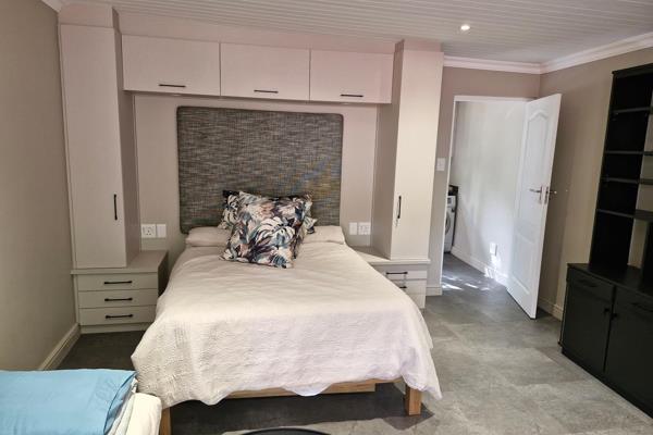 This lovely 1 bedroom garden is available to rent. Offering 1 bedroom, kitchen, bathroom (shower, toilet and basin) and parking for 1 ...