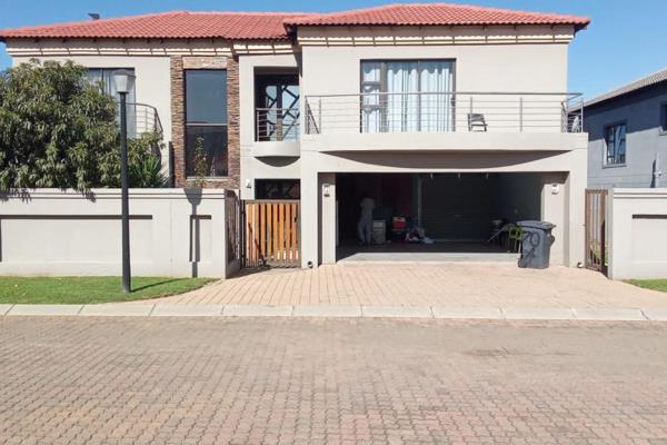 Going on Auction: Wednesday 28 May 2025
Reserve Price: R4 000 000.00 (All offers will be reviewed)
Expected Opening Bid: R3 950 ...