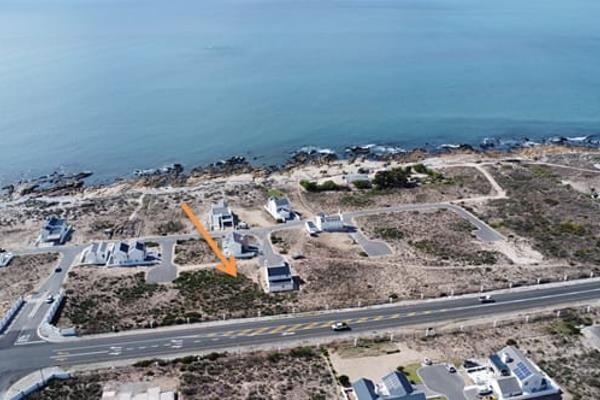 Build your dream coastal home on this fantastic vacant plot in the secure St Helena ...